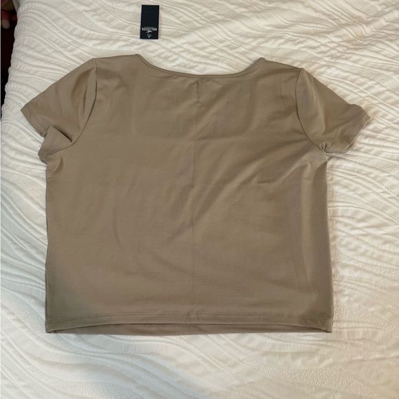 NWT Hollister Square Neck T-Shirt - Picture 6 of 7